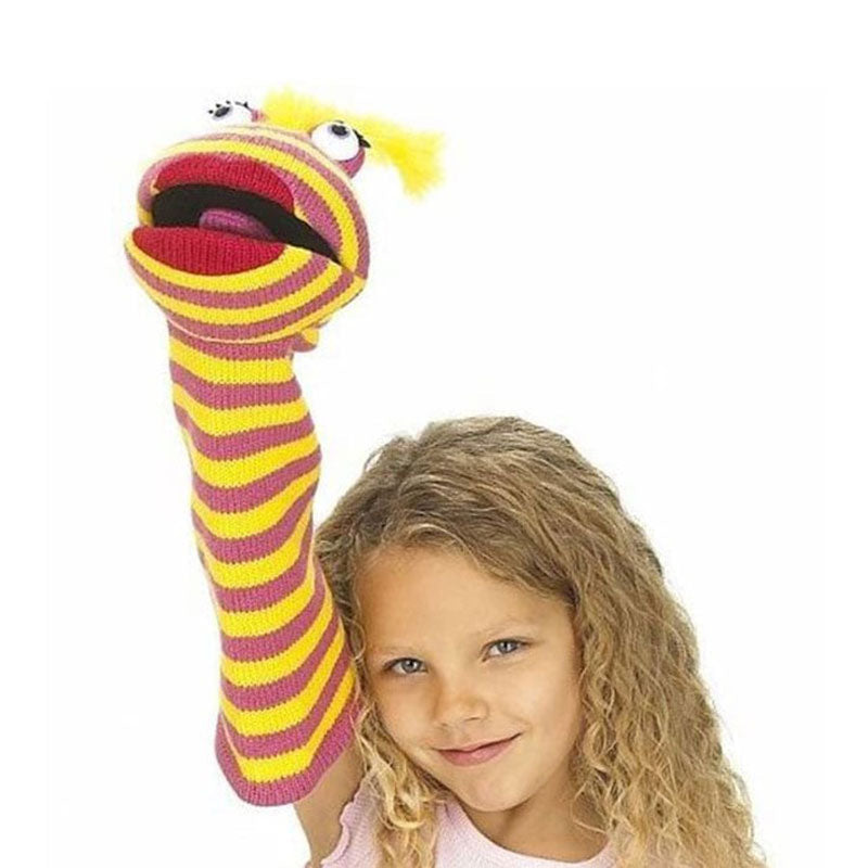 puppet-socketts-Lipstick-the-puppet-company-2